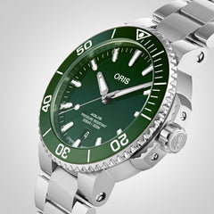 Aquis Date 41.5mm with green dial