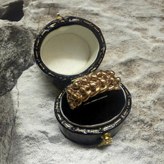 9ct yellow gold "slot and chain" ring