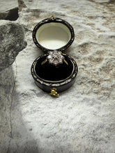 18ct yellow gold floral cluster ring