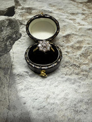 18ct yellow gold floral cluster ring