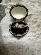 18ct yellow gold diamond crossover ring