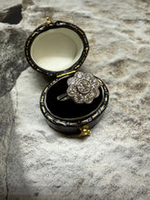 Platinum diamond cluster ring