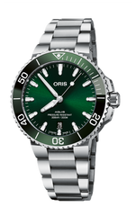 Aquis Date 41.5mm with green dial