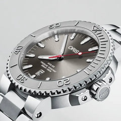 Aquis Date Relief 43.5mm
