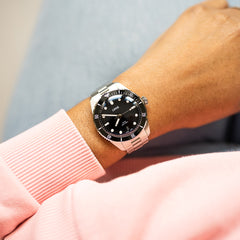 Divers Date 39mm with black dial