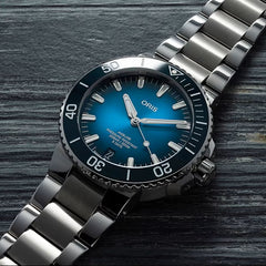 Aquis Date Calibre 400