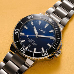 Aquis Date 41.5mm with blue dial