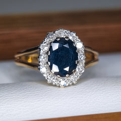 9ct Gold Sapphire & Diamond cluster ring