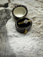 18ct yellow gold single stone diamond ring