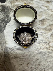 Platinum diamond cluster ring